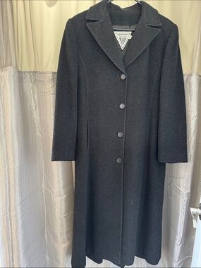 Marvin Richards Black Wool Coat with Contrast Label